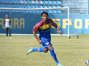 Bruno Tiago vai permanecer no Madureira (Foto: Raffa Tamburini)
