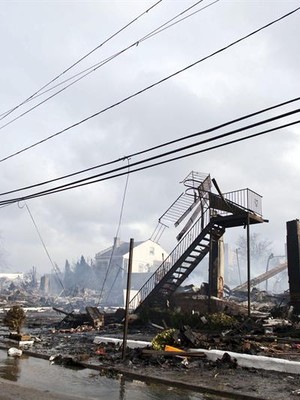 Sandy causou destruição em Rockaway, em Nova York (Foto: EFE)