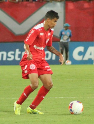 Arthur Henrique, lateral-esquerdo do América-RN (Foto: Canindé Pereira/Divulgação) Arthur Henrique, lateral-esquerdo do América-RN (Foto: Canindé Pereira/Divulgação)