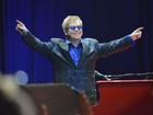 Elton John diz em entrevista na TV que Jesus defenderia união gay 