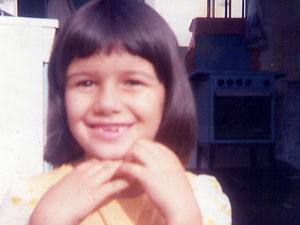 A cantora Paula Fernandes aos cinco anos (Foto: Arquivo Pessoal / Paula Fernandes)