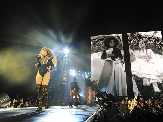 Beyoncé faz show em Miami, nos EUA, nesta quarta-feira (27) (Foto: Frank Micelotta/Invision para Parkwood Entertainment/AP)