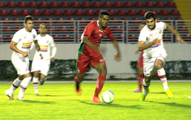 Boa Esporte X Naútico (Foto: Pakito Varginha / Agência estado)