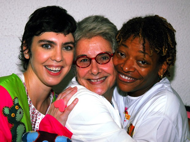 Adriana Calcanhoto, Suzana de Moraes e Mart&#39;nália posam para foto em novembro de 2006, no Rio de Janeiro (Foto: Cristina Granato/Agência O Globo)