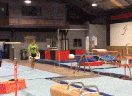 Bruno Chateaubriand salta em treino de ginástica (Foto: Arquivo Pessoal)