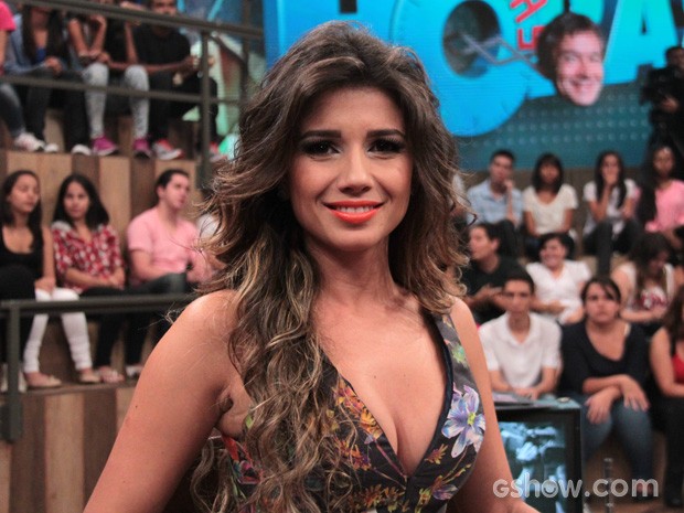 Paula Fernandes participa do programa Altas Horas deste sábado (Foto: TV Globo/Altas Horas)