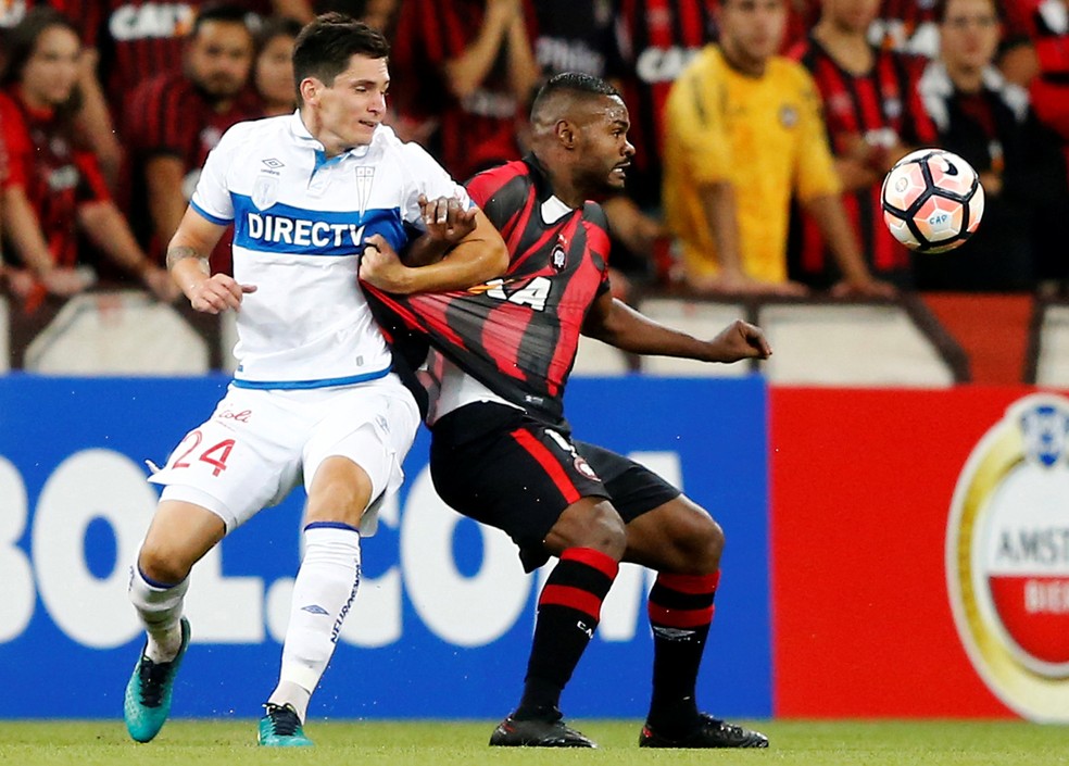 Jogo contra a Universidad Católica vale a classificação do Atlético-PR às oitavas e muito mais (Foto: Reuters)