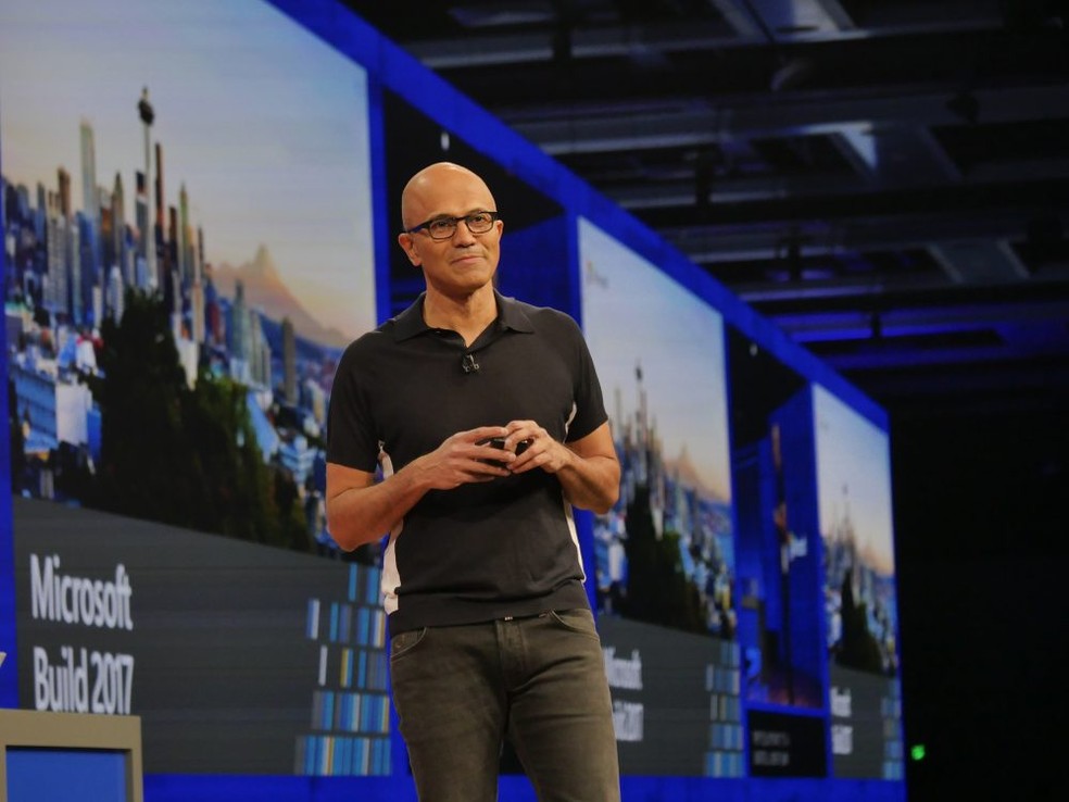 Satya Nadella, diretor executivo da Microsoft, apresenta próxima atualização do Windows 10 (Foto: Divulgação/Microsoft)