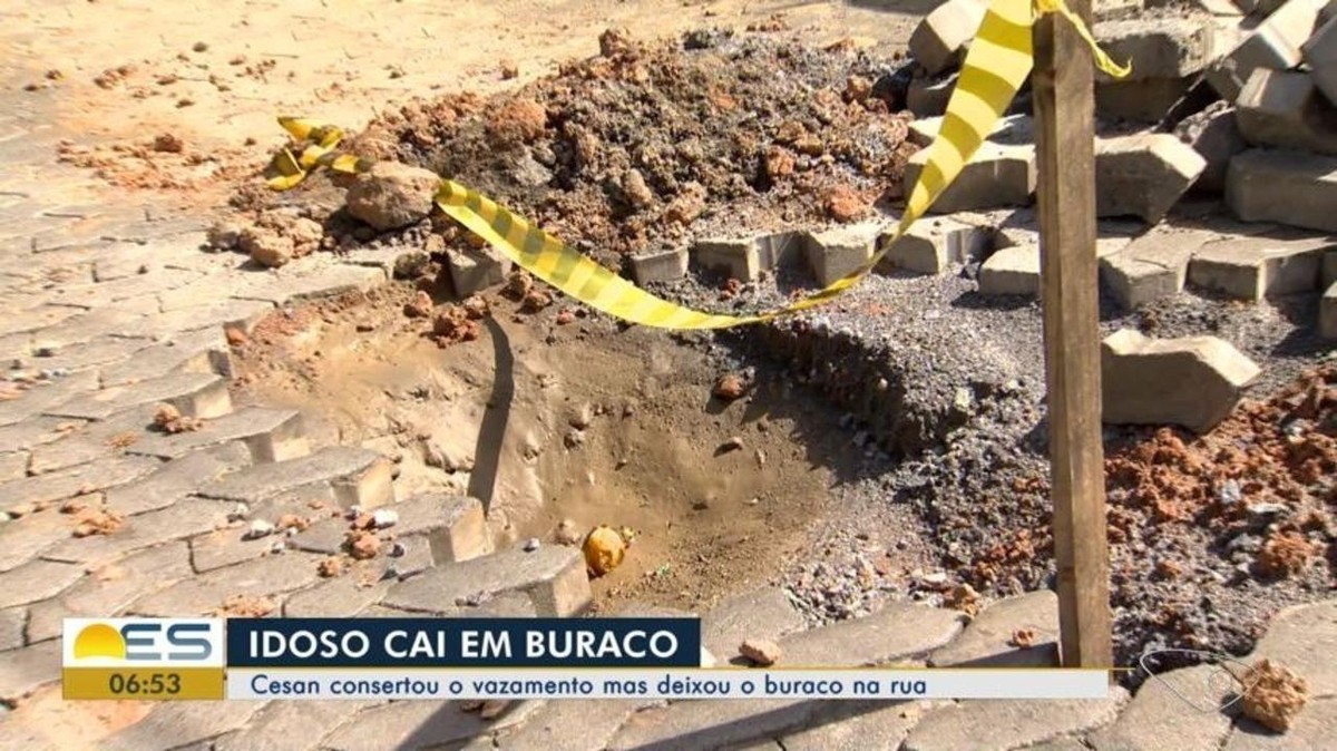 Idoso Fica Ferido Ao Cair Em Buraco Aberto No Meio Da Rua Em Cariacica