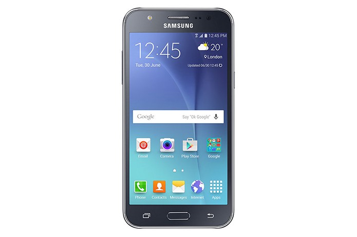 Galaxy J5 tem flash para selfies (Foto: Divulgação/Samsung)