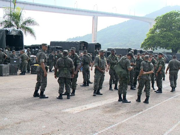 Militares do Exército do Rio de Janeiro chegaram ao Espírito Santo. (Foto: Reprodução/TV Gazeta)