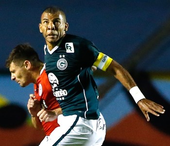 Palmeiras negocia a contratação de Amaral, volante do Goiás