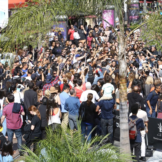 Kylie &amp; Kendall Jenner participam de evento (Foto: X17online / Agência)