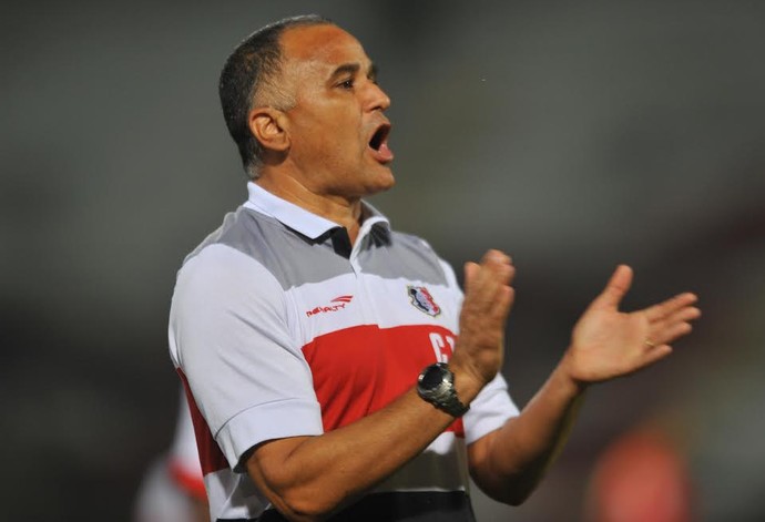 Santa Cruz x Oeste Oliveira Canindé (Foto: Aldo Carneiro/Pernambuco Press)