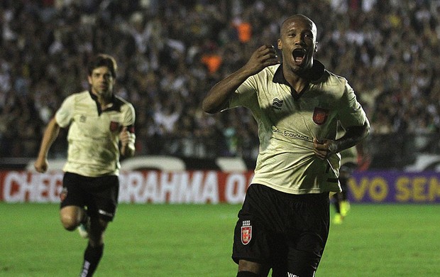 Rafael Vaz e Juninho gol Vasco x Criciúma (Foto: Marcelo Sadio / Flickr do Vasco)
