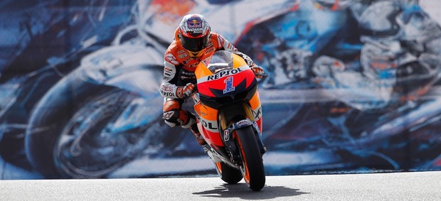 Casey Stoner guia a Honda na etapa de Laguna Seca da MotoGP (Foto: Divulgação MotoGP)