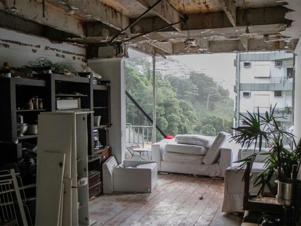 Veja imagem de como ficou o apartamento onde houve explosão em São Conrado (Foto: Tarso Ghelli/ Prefeitura)