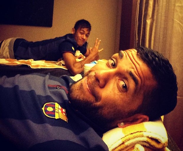 Daniel Alves e Neymar Instagram (Foto: Reprodução / Instagram)