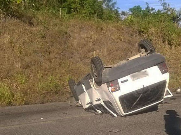 Um dos ocupantes do veículo que perseguiu assaltantes foi atendido e liberado de hospital (Foto: Hugo Santos/Site Radar 64)