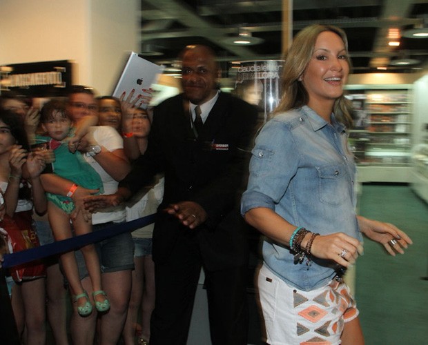 Claudia Leitte (Foto: Amauri Nehn/AgNews) Claudia Leitte (Foto: Amauri Nehn/AgNews)