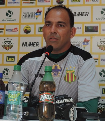 Rodrigo Ramos pede apoio a torcida do Sampaio (Foto: Vinícius Bogéa / Sampaio) Rodrigo Ramos pede apoio a torcida do Sampaio (Foto: Vinícius Bogéa / Sampaio)