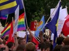 Casa Branca adota cores do arco-íris na web após decisão sobre união gay