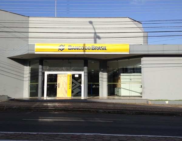 Movimento pede maior reajuste salarial e melhores condições de trabalho. (Foto: Zeca Soares/G1) Movimento pede maior reajuste salarial e melhores condições de trabalho. (Foto: Zeca Soares/G1)