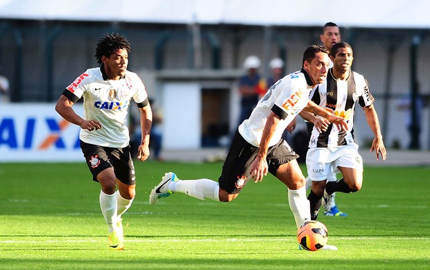 Romarinho e Ibson, Corinthians x Atlético-MG (Foto: Marcos Ribolli)