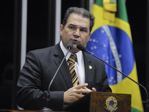 O senador Eduardo Lopes (PRB-RJ) (Foto: Lia de Paula/Agência Senado)