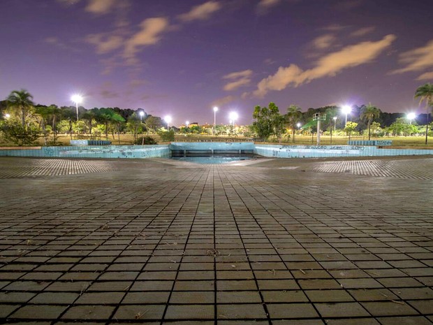 Antiga piscina com ondas do Parque da Cidade, em Brasília, palco da festa A volta aos anos 80 (Foto: Daniel Zuko/Divulgação)