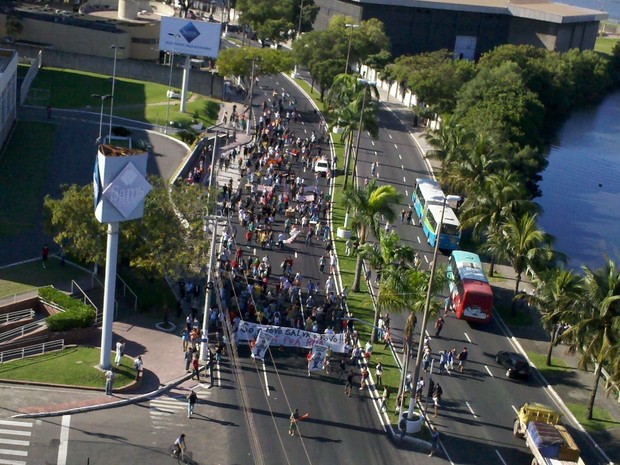 Passeata na Beira-Mar (Foto: Tatiane Braga / TV Gazeta)