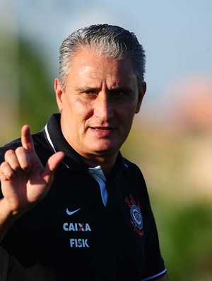 Tite Corinthians treino (Foto: Marcos Ribolli / Globoesporte.com)