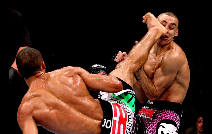 Terry Etim jamais esquecerá do chute que levou de Edson Barboza no UFC (Foto: Getty Images)