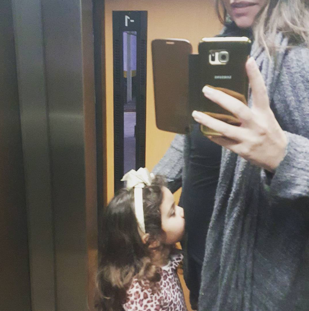 Mariana Belém com a filha, Laura (Foto: Reprodução/Instagram)