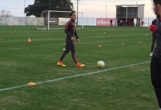 Seijas, treino, Inter (Foto: Internacional / Divulgação)