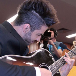 Cantor sertanejo Gusttavo Lima recebe título de cidadão goianiense, em Goiânia (Foto: Divulgação/Dadovilanova)