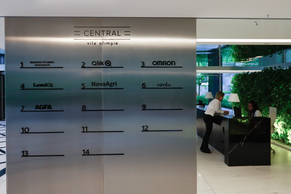 Letreiro na recepção do Centrral Vila Olímpia indica os andares que ainda não foram ocupados (Foto: Fábio Tito/G1)