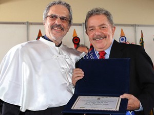 O ex-presidente Luiz Inácio Lula da Silva recebe título de Doutor Honoris Causa pela Universidade da Integração Internacional da Lusofonia Afro-Brasileira (Unilab), em Redenção, no Ceará. (Foto: Rodolfo Stuckert/Instituto Lula)