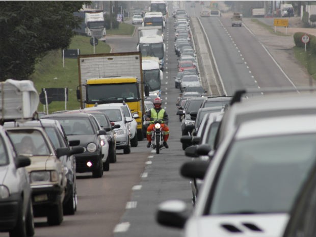 BR-376 (Foto: Luiz Fernando Martins / RPC TV)