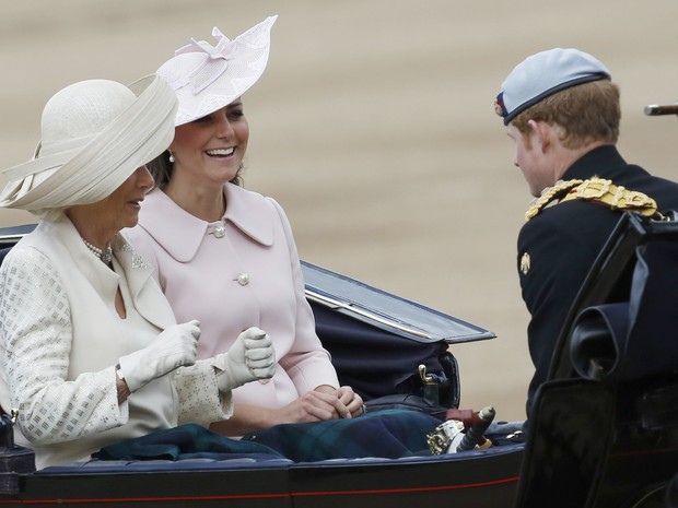 Kate Middleton e Camilla Parker (Foto: Reuters / Agência)