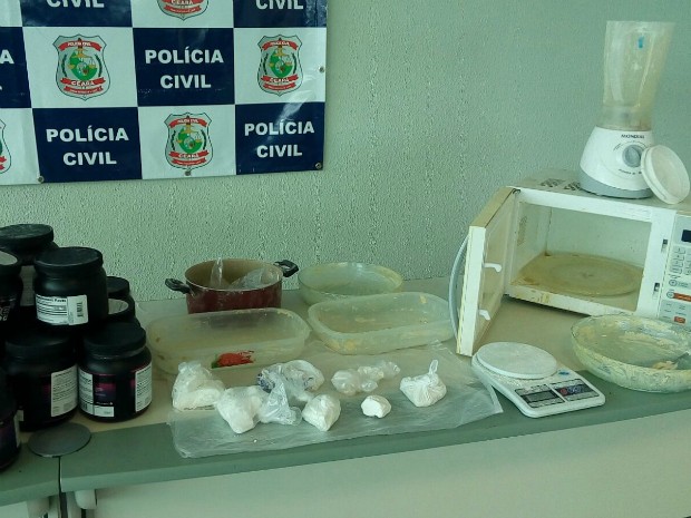 Polícia fecha laboratório de drogas em Caucaia, no Ceará (Foto: Divulgação/Delegacia de Narcóticos)