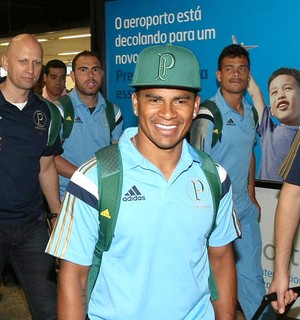 Dorival confirma Mazinho contra o Cruzeiro; time pode ter mais mudanças