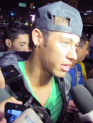 Neymar, Chega em Nova Jersey (Foto: Leandro Ferreira / Agência Estado)