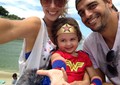 Dani Monteiro faz selfie em família! (Foto: Arquivo Pessoal)
