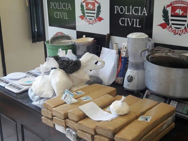 G1 Polícia apreende quase 20 quilos de drogas em São Vicente SP