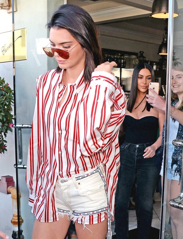 X17 - Kendall Jenner em Los Angeles, nos Estados Unidos (Foto: X17online/ Agência)