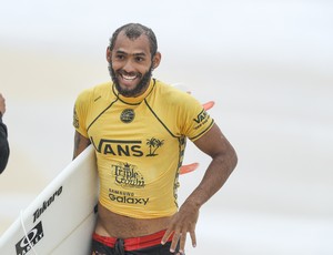 Jadson André surfe (Foto: WSL/Cestari)