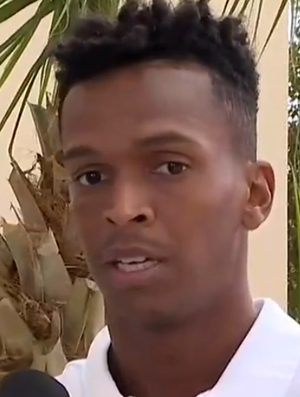 Jô diz que Drogba acrescenta, mas avisa: 