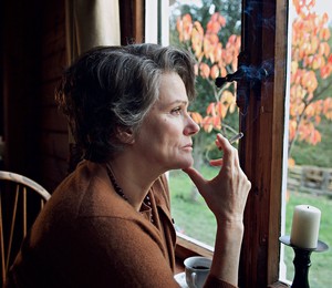 PODER DA REFLEXÃO A atriz Barbara Sukowa no papel da filósofa Hannah Arendt. Judia e alemã, ela foi capaz de entender o nazismo em toda a sua complexidade (Foto: Zeitgeist Films/Everett Collection) PODER DA REFLEXÃO A atriz Barbara Sukowa no papel da filósofa Hannah Arendt. Judia e alemã, ela foi capaz de entender o nazismo em toda a sua complexidade (Foto: Zeitgeist Films/Everett Collection)