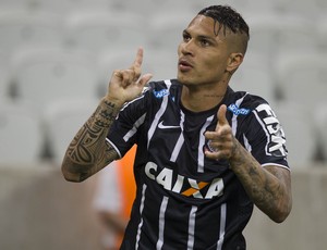 Para ficar com Guerrero, Corinthians terá que recomprá-lo. E vai custar caro